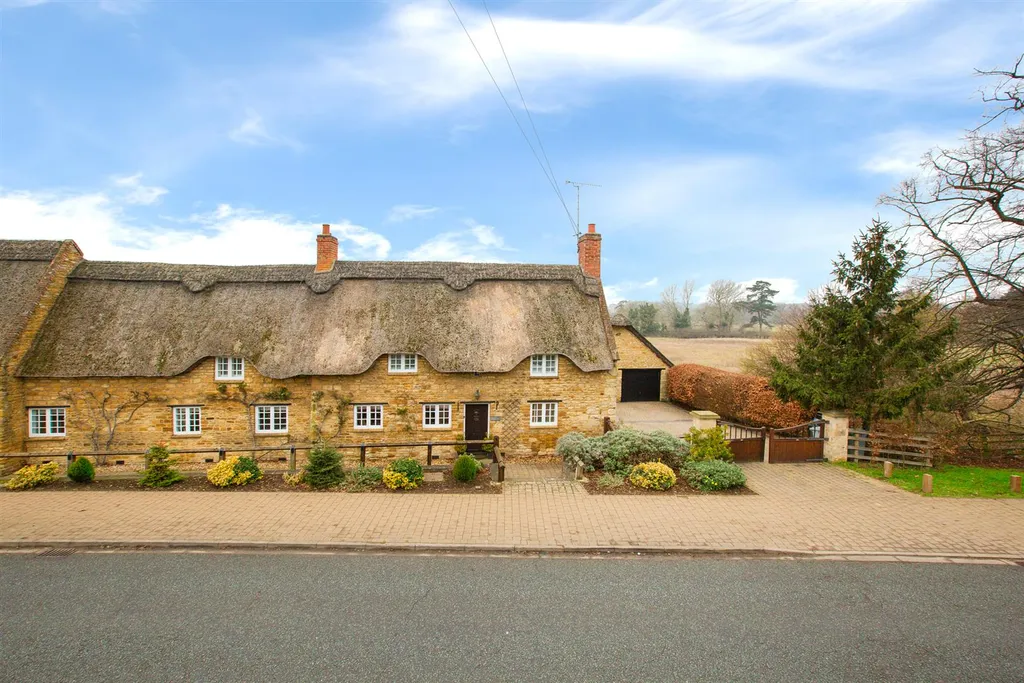 Cottages for sale in Northamptonshire