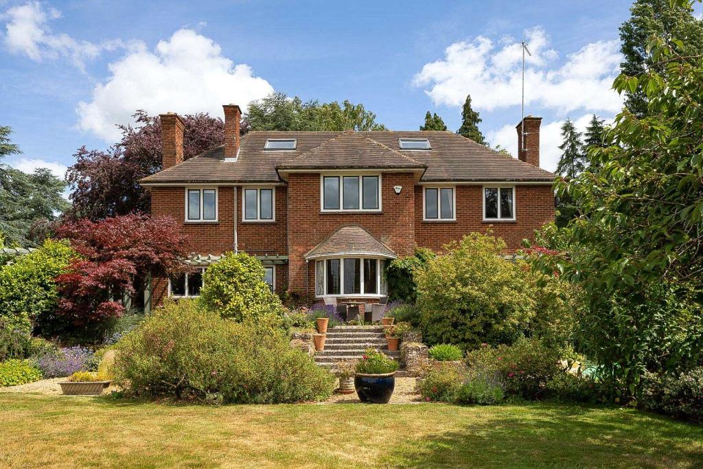 Golf Lane Church Brampton Northampton 03 1