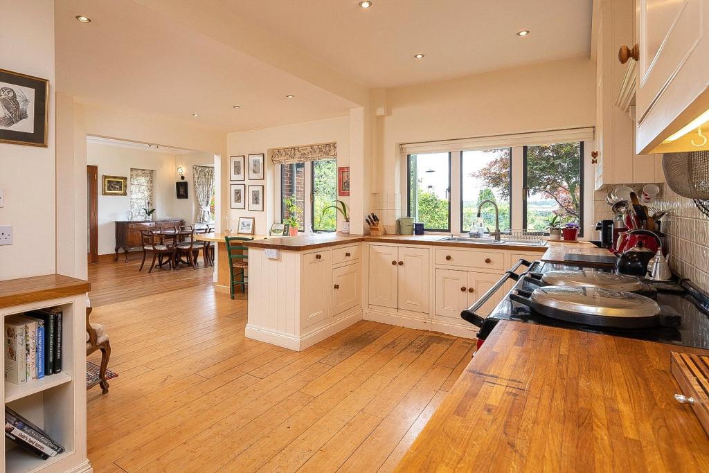 Golf Lane Church Brampton Northampton 07 1