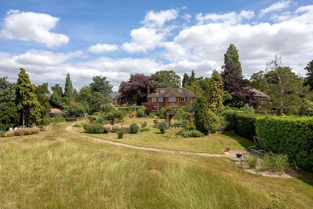 Golf Lane Church Brampton Northampton 25 1