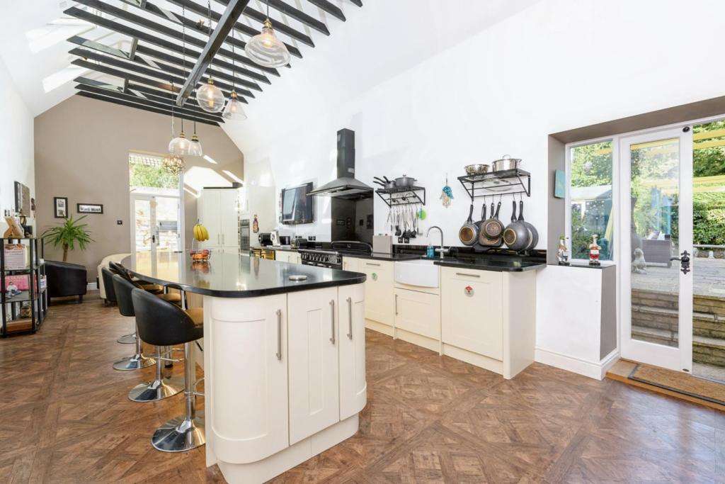 18th century coach house in Hackleton Northamptonshire 3 18th century coach house 02